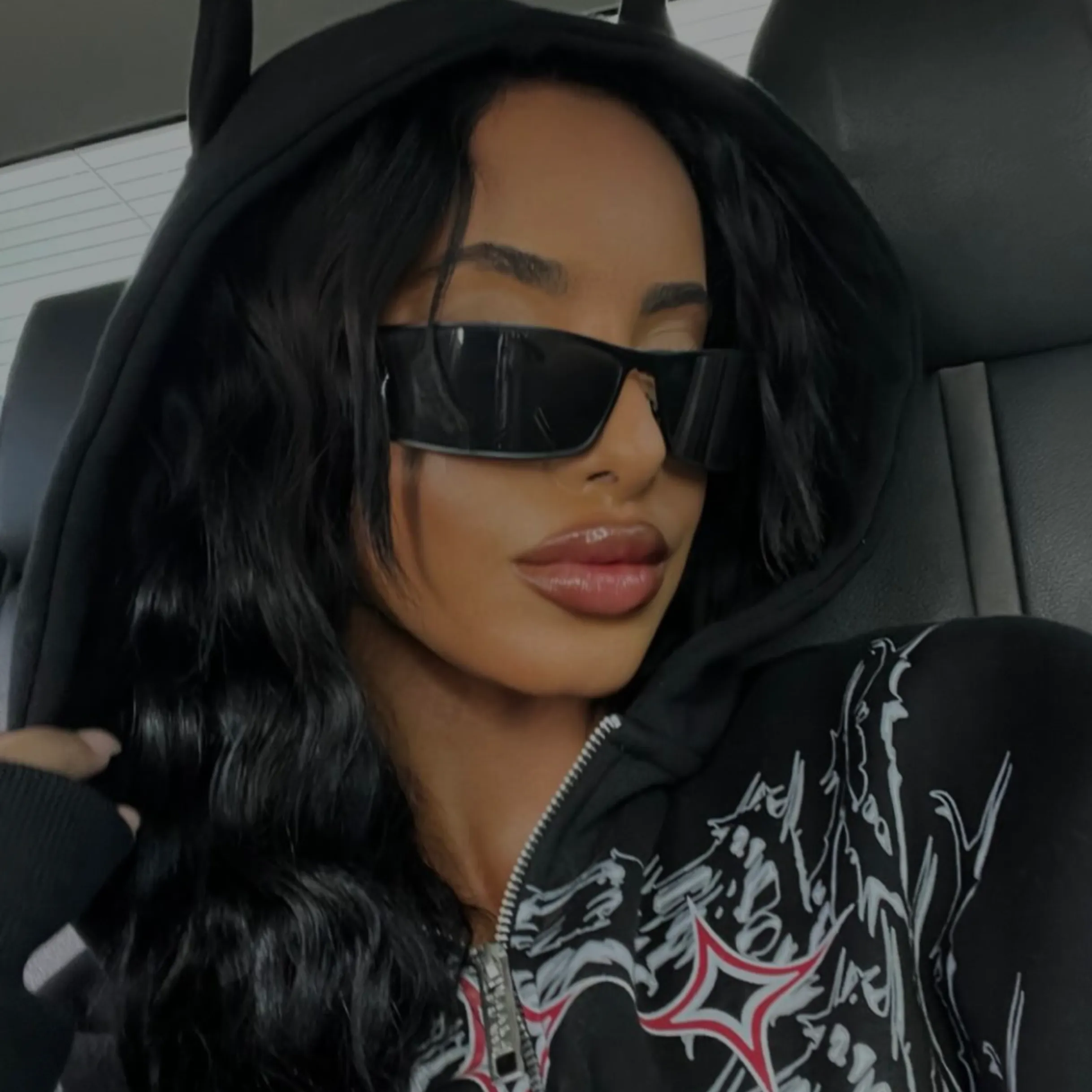 MAGNA 90s Streetwear Sunglasses *As Seen On: Delilah Belle*