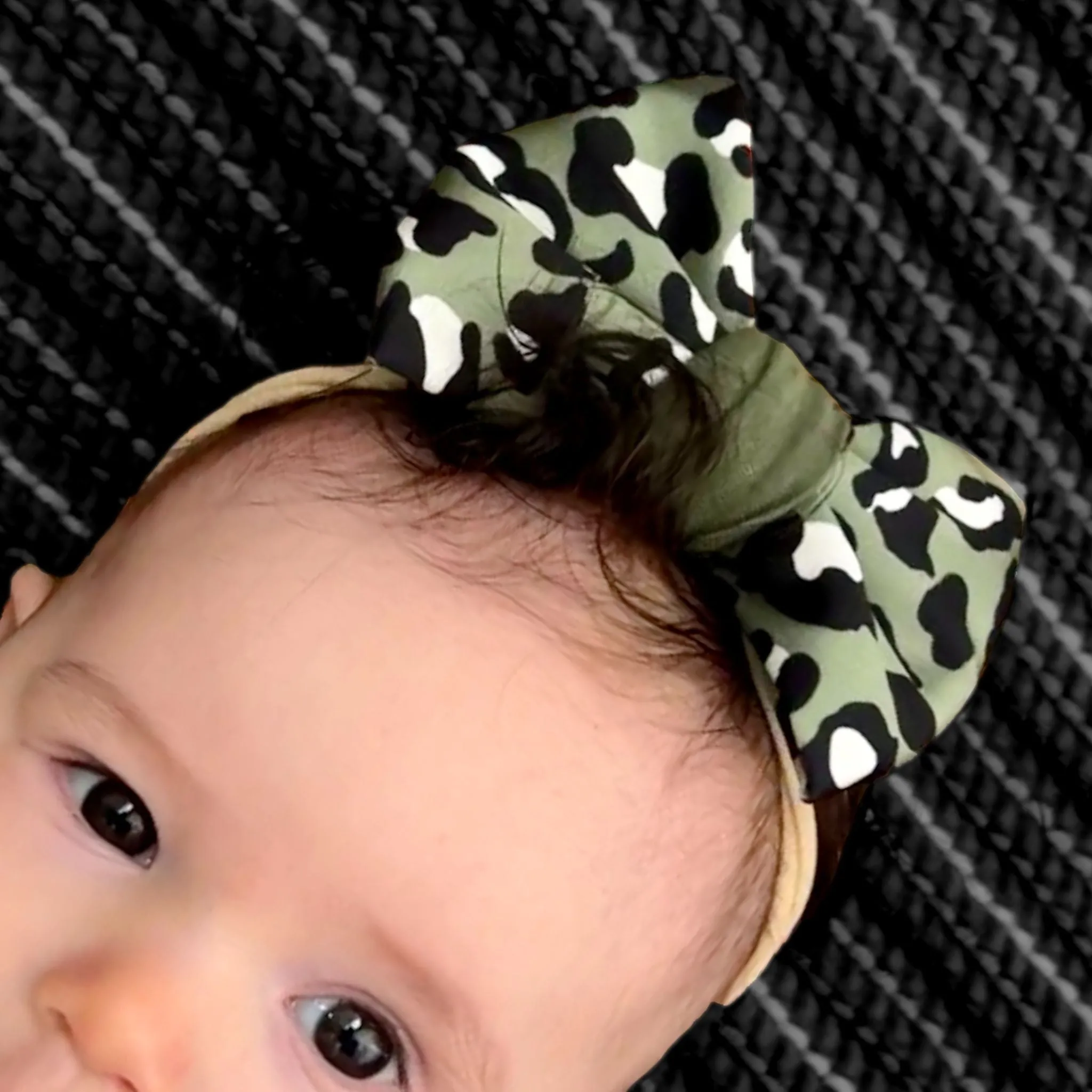 Olive Green Leopard Print Sporty Crop Tee